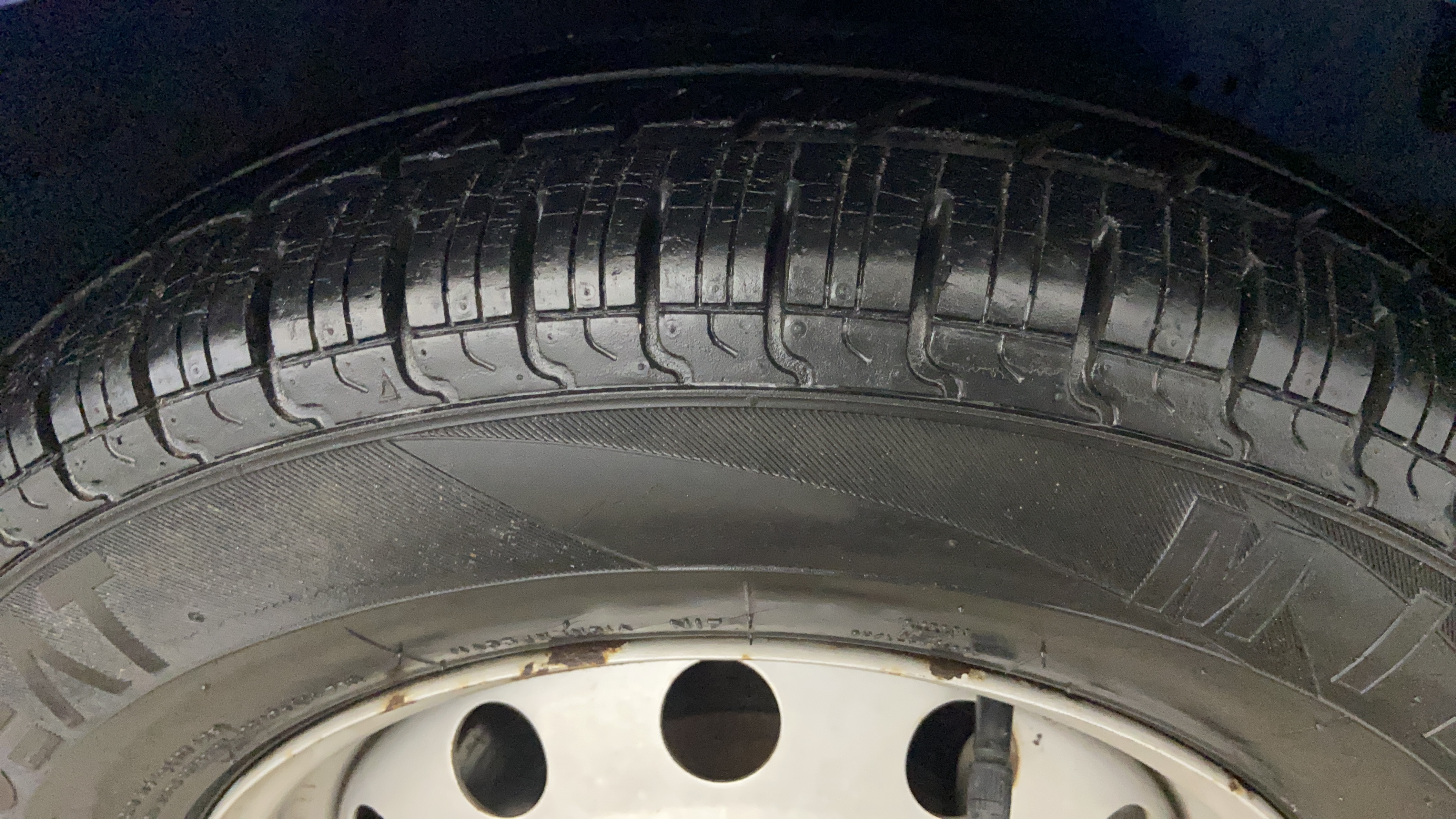 2015 Hyundai Eon ERA +, Petrol, Manual, 22,308 km, Right Front Tyre Tread