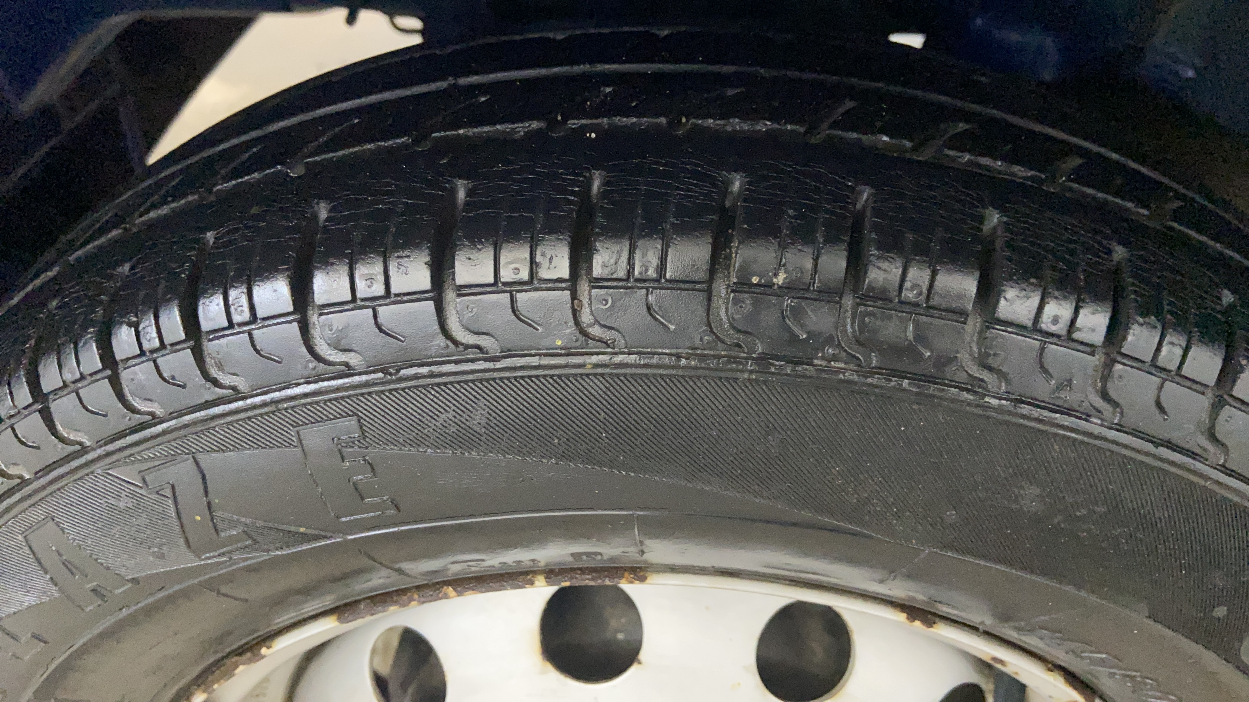 2015 Hyundai Eon ERA +, Petrol, Manual, 22,308 km, Right Rear Tyre Tread