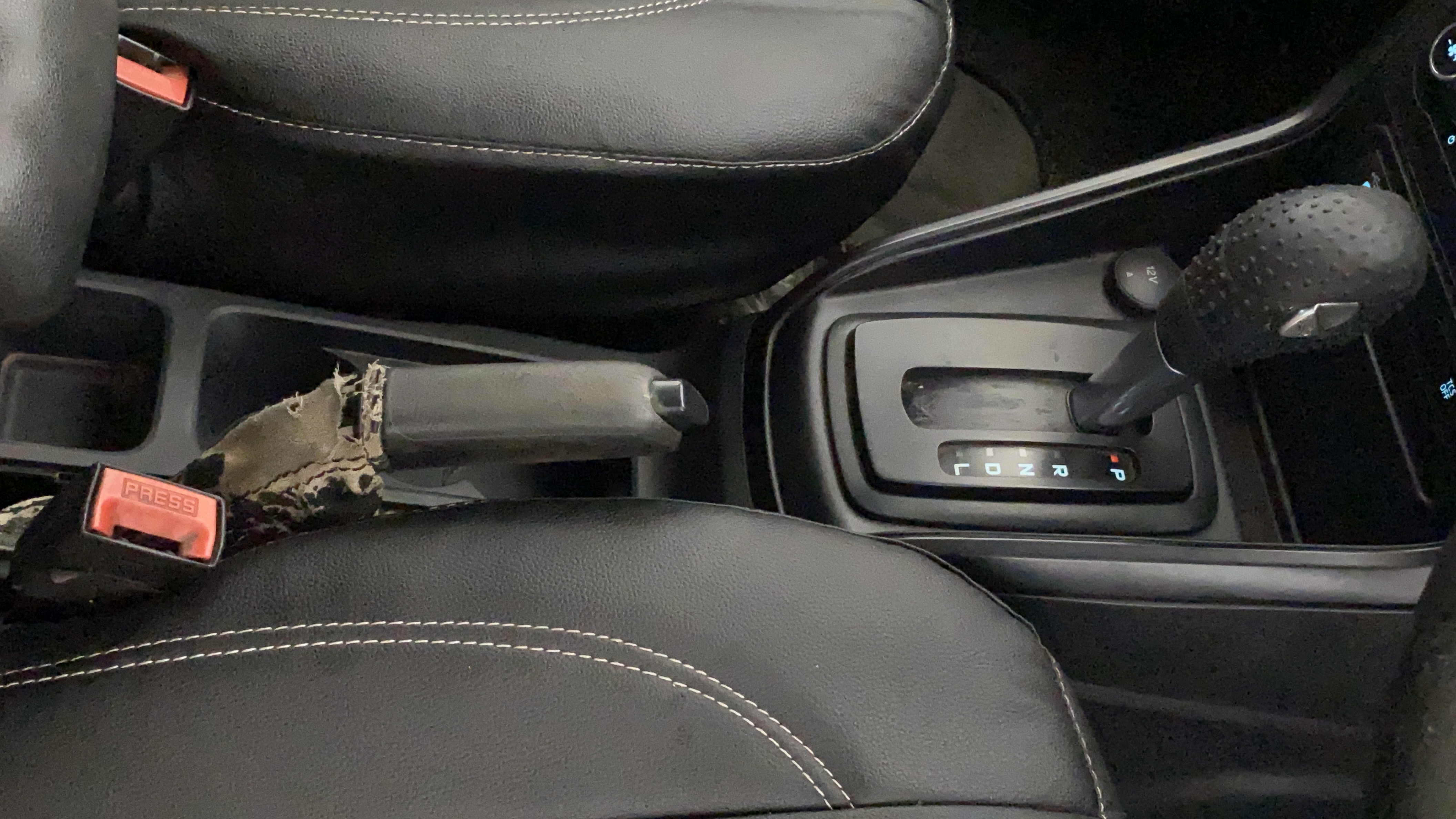 2018 Ford Ecosport TREND + 1.5L PETROL AT, Petrol, Automatic, 58,369 km, Gear Lever