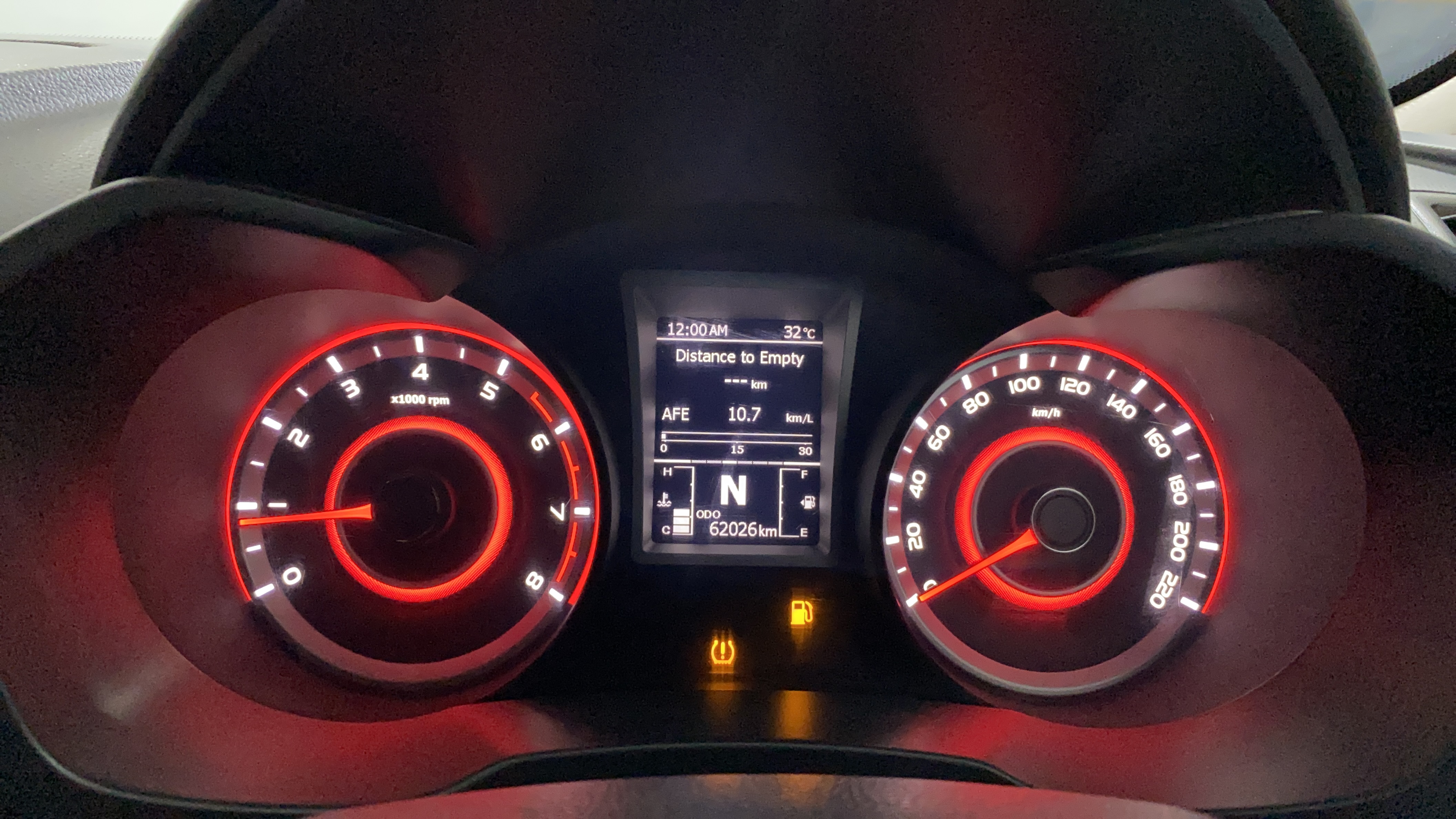 2019 Mahindra XUV300 W8 (O) 1.2 PETROL, Petrol, Manual, 62,025 km, Odometer Image