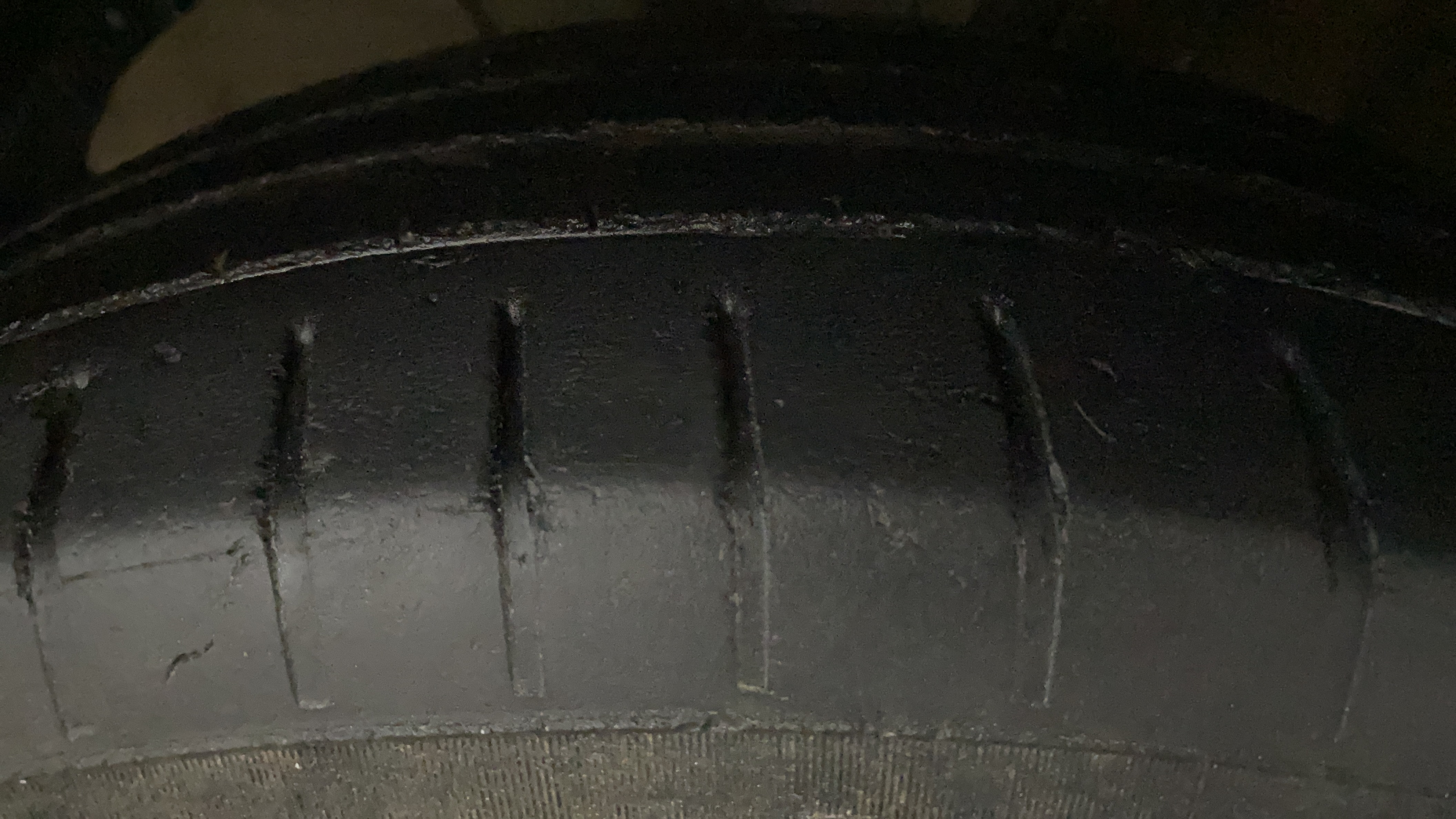 2018 Maruti Swift ZDI AMT, Diesel, Automatic, 1,37,714 km, Left Front Tyre Tread