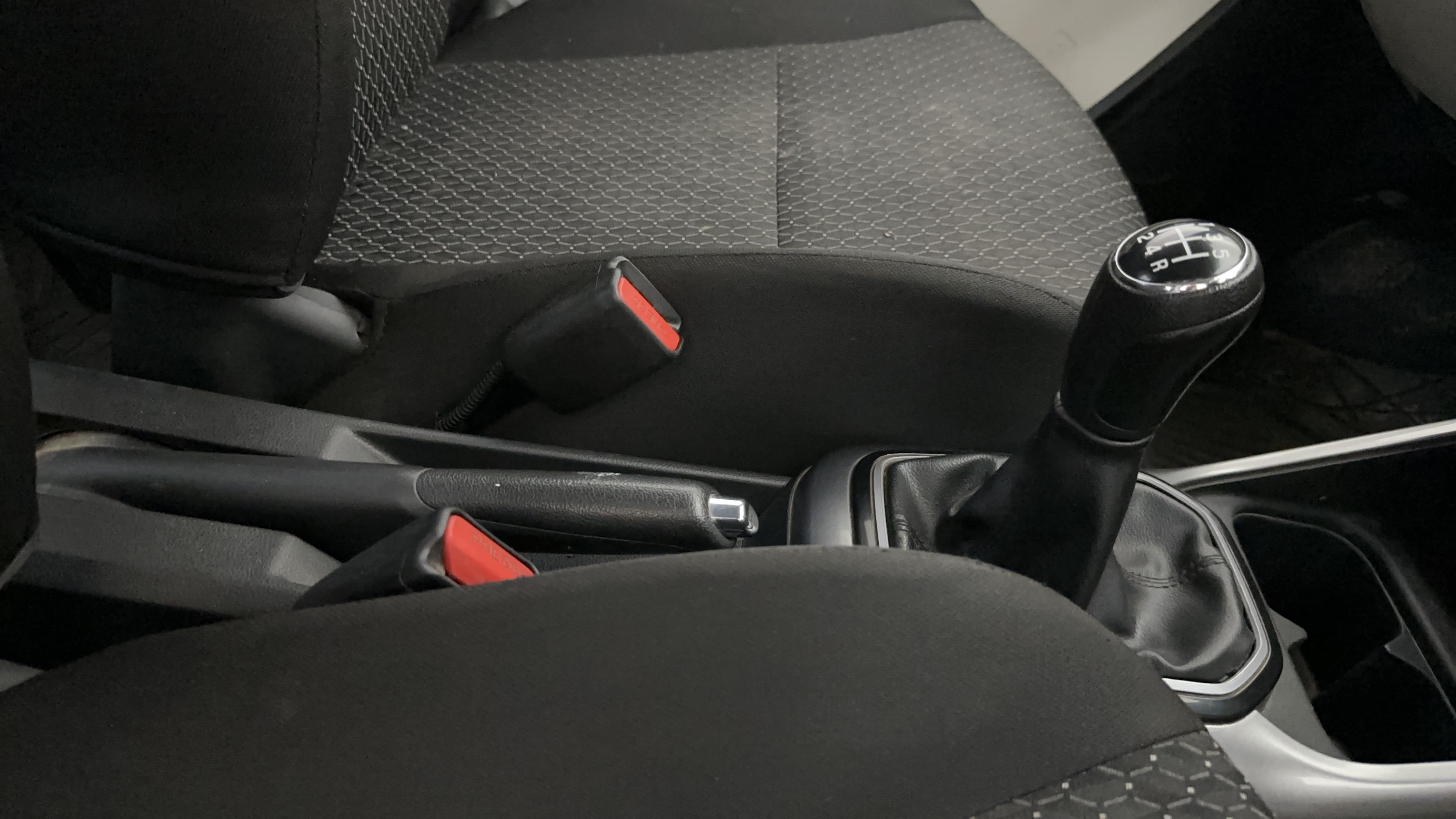 2022 Maruti IGNIS DELTA 1.2, Petrol, Manual, 32,289 km, Gear Lever