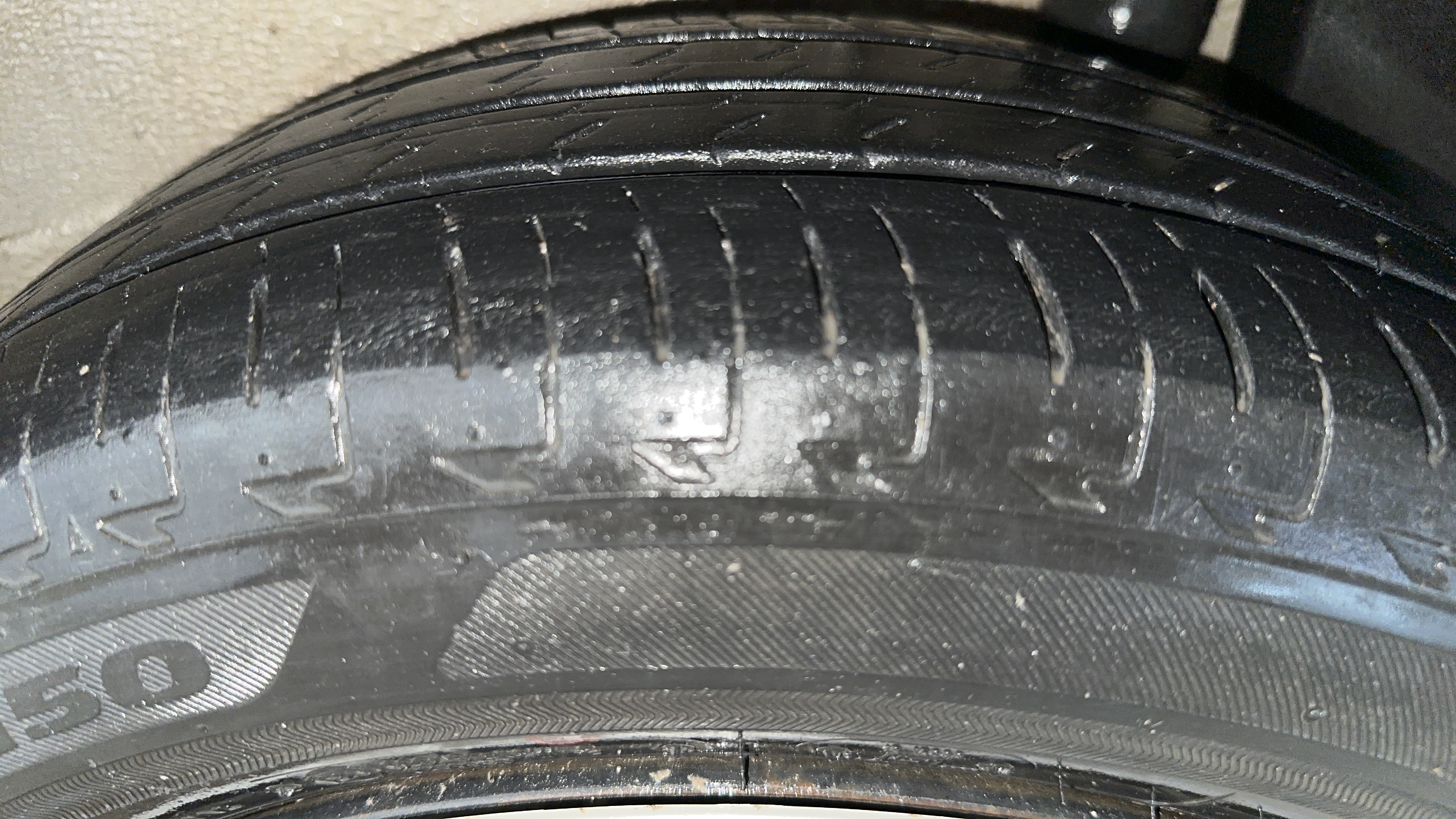 2022 Maruti IGNIS DELTA 1.2, Petrol, Manual, 32,289 km, Left Front Tyre Tread