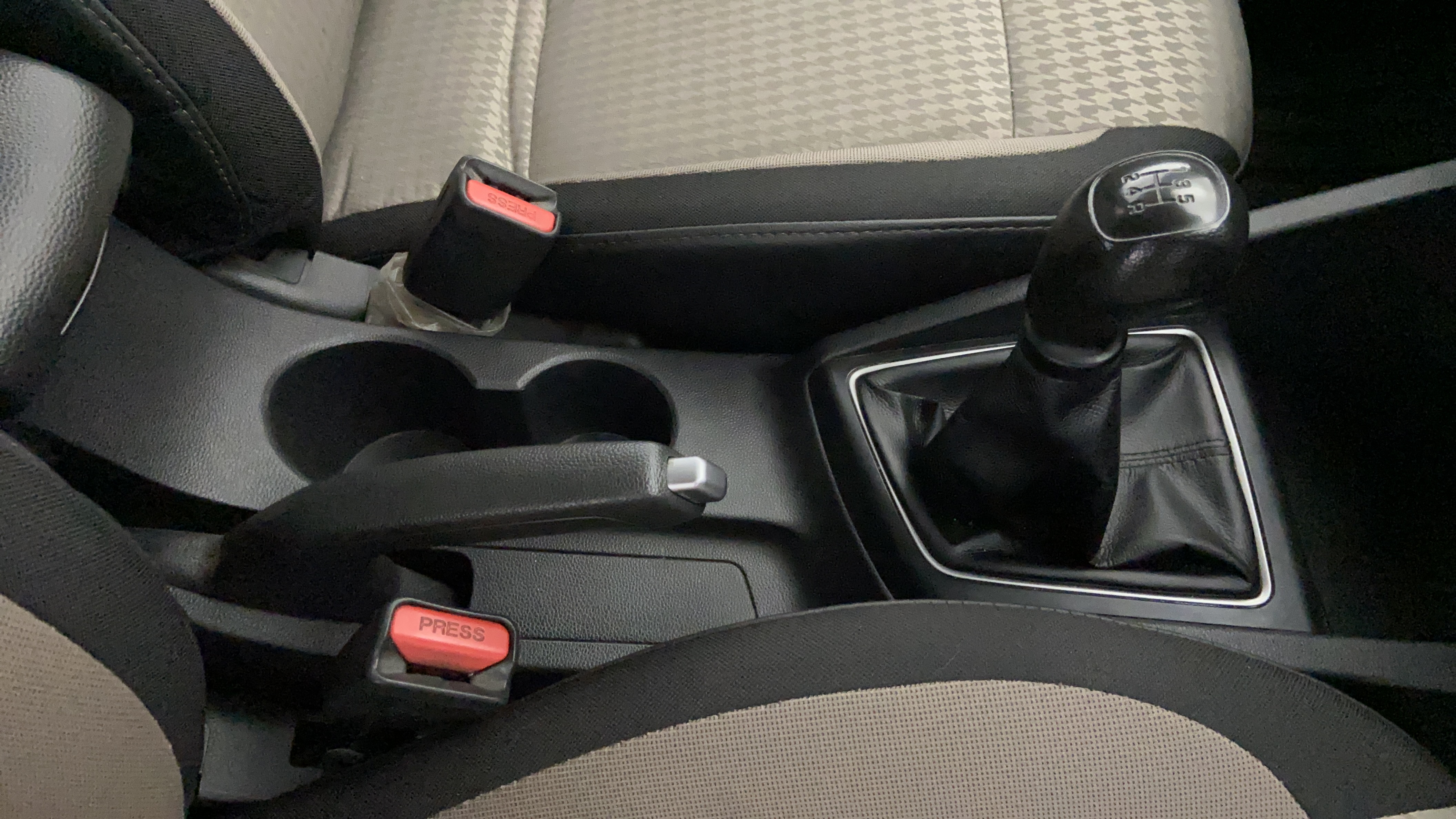 2020 Hyundai Elite i20 MAGNA PLUS 1.2, Petrol, Manual, 70,307 km, Gear Lever