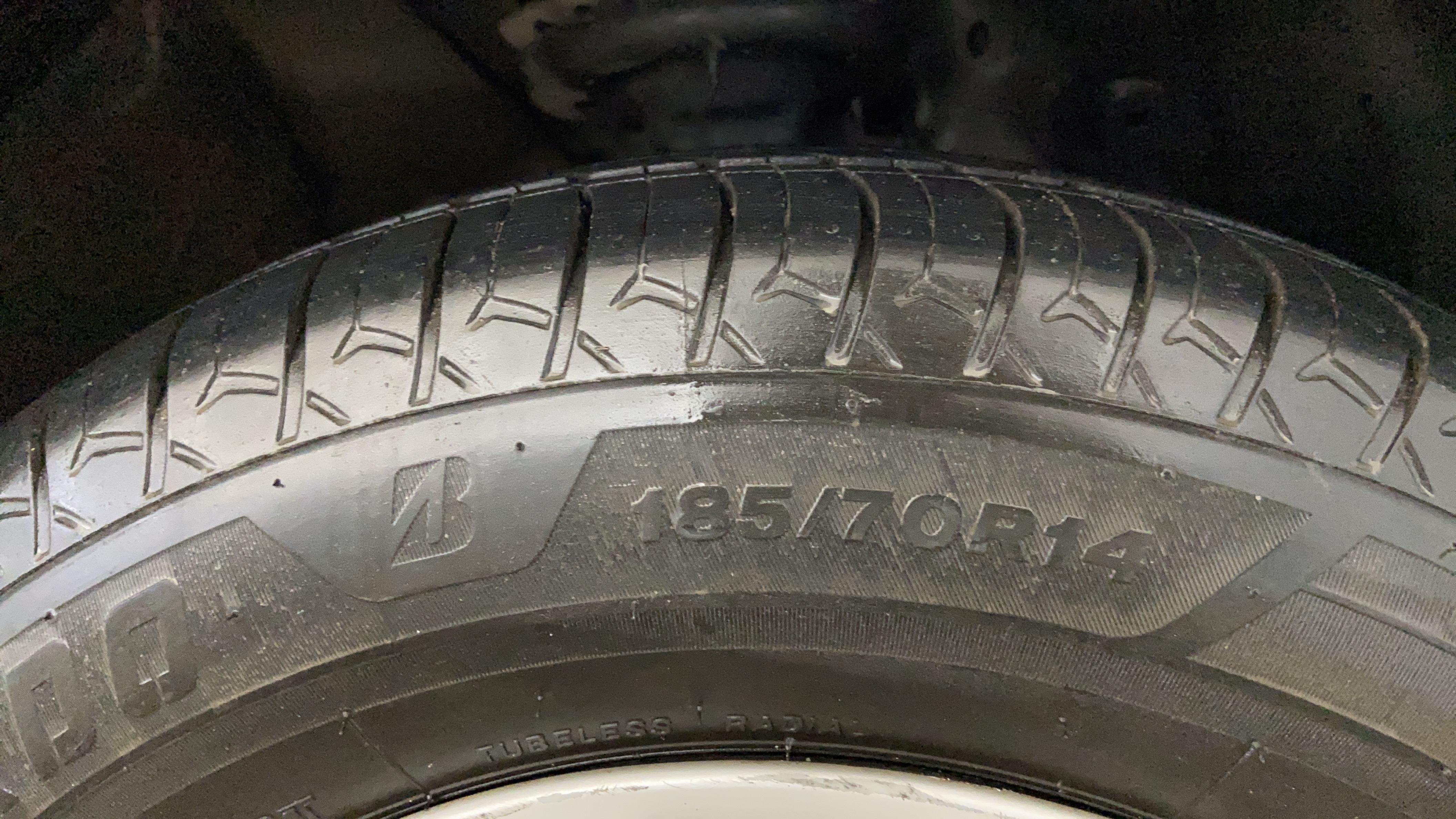 2020 Hyundai Elite i20 MAGNA PLUS 1.2, Petrol, Manual, 70,307 km, Right Front Tyre Tread