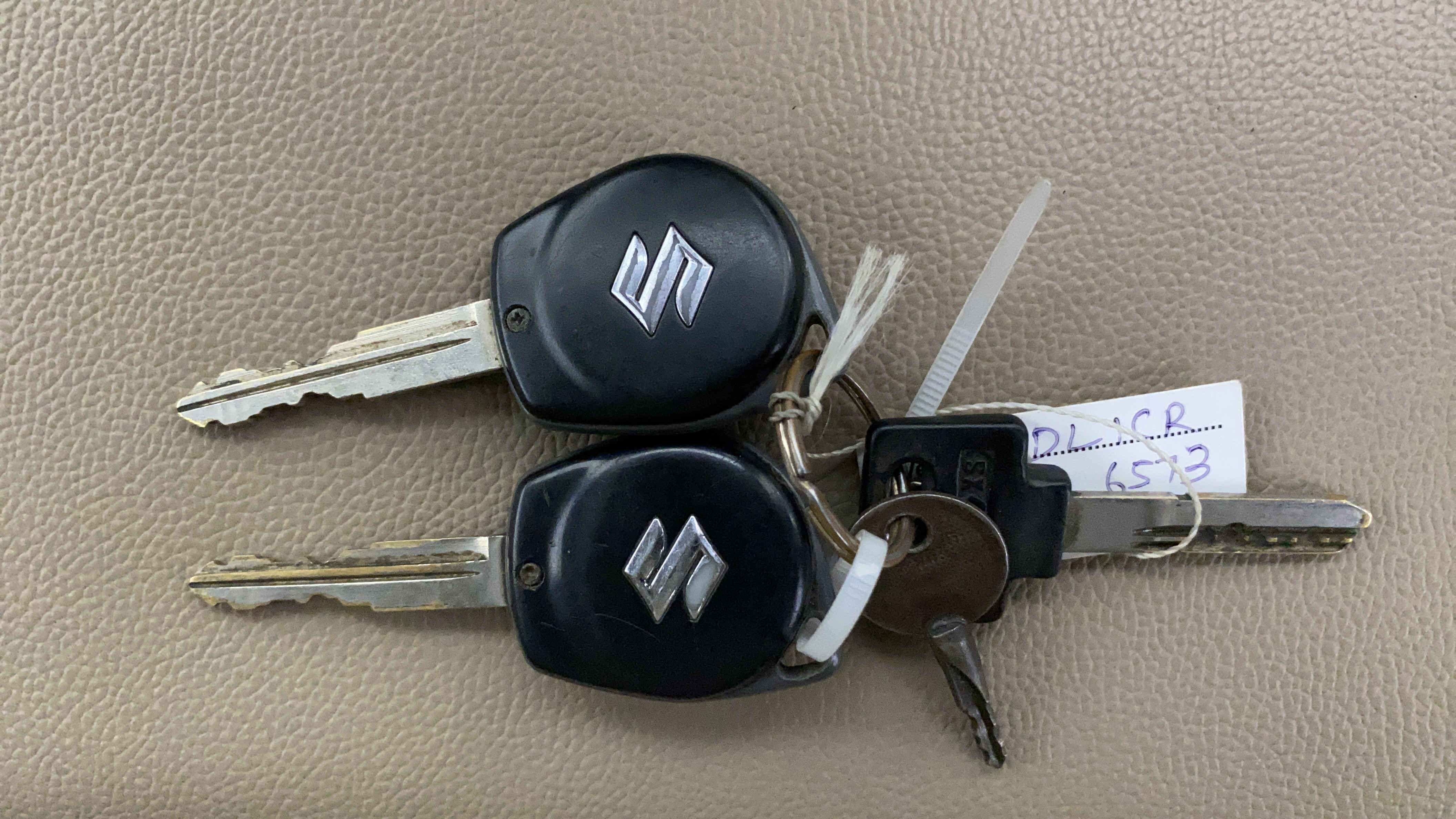 2016 Maruti Ertiga VXI, CNG, Manual, 55,657 km, Key Close Up