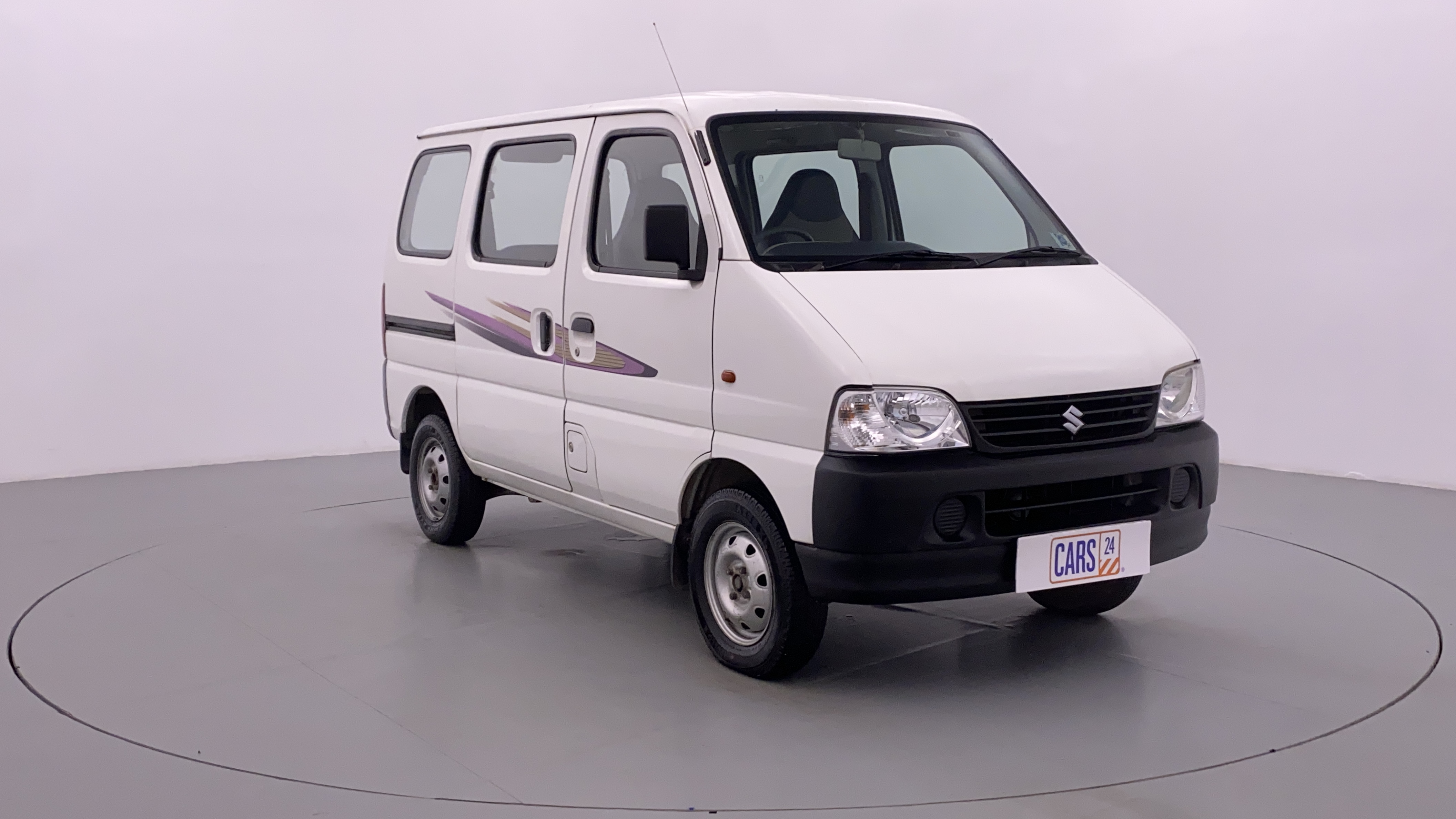 2014 Maruti Eeco 5 STR WITH AC PLUSHTR, CNG, Manual, 49,482 km, Right Front Diagonal (45- Degree) View