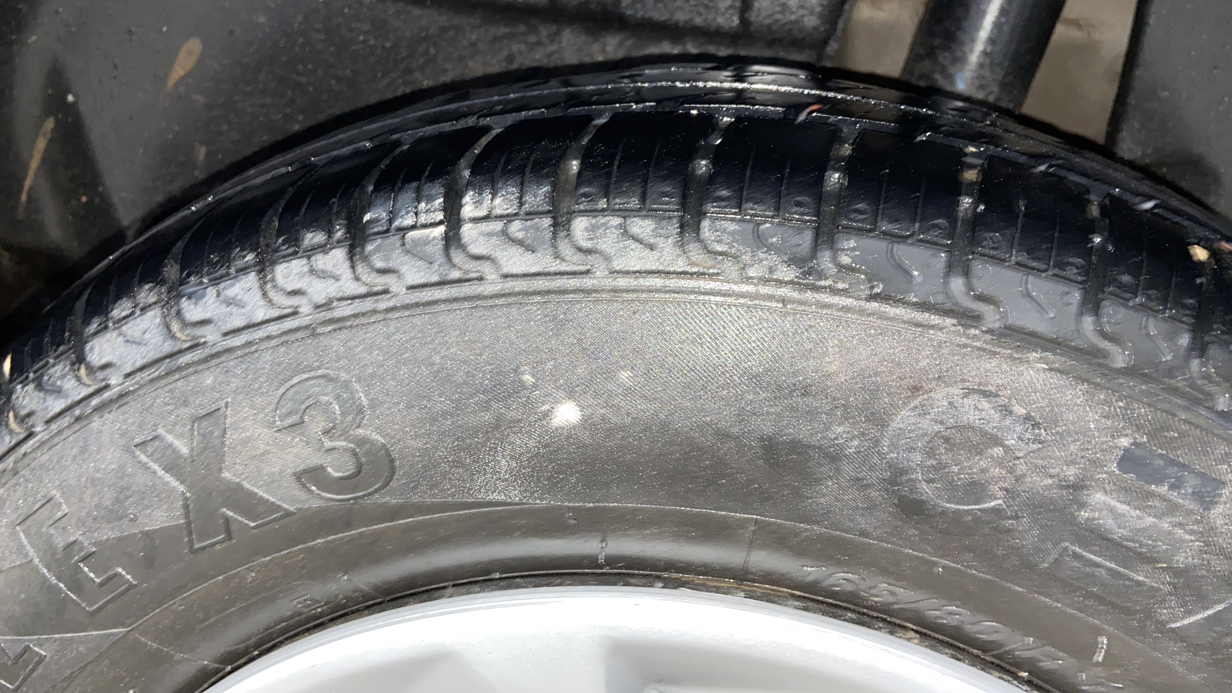 2019 Maruti Dzire VDI, Diesel, Manual, 84,297 km, Left Rear Tyre Tread