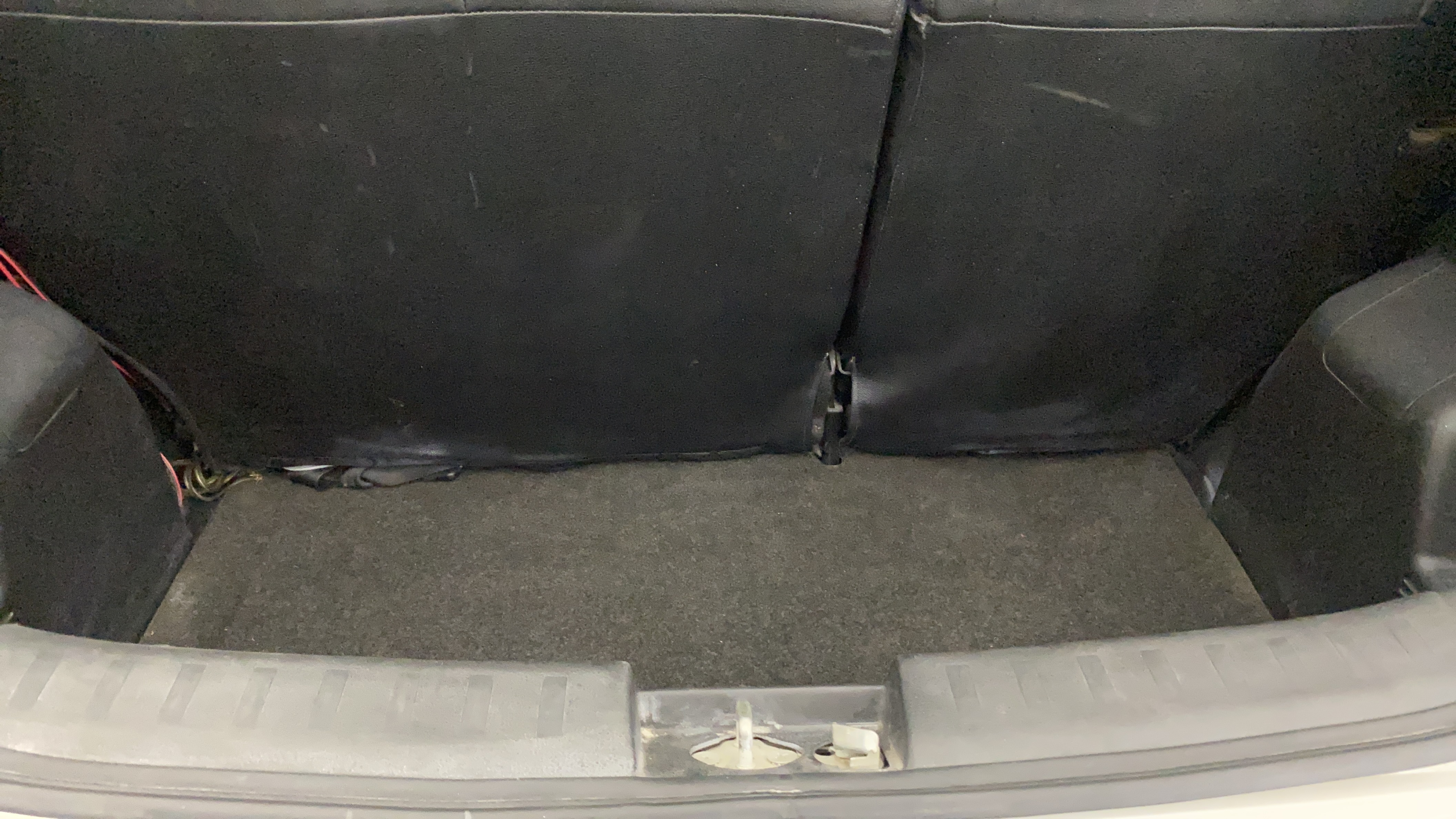 2015 Maruti Swift LXI (O), Petrol, Manual, 38,356 km, Boot Inside