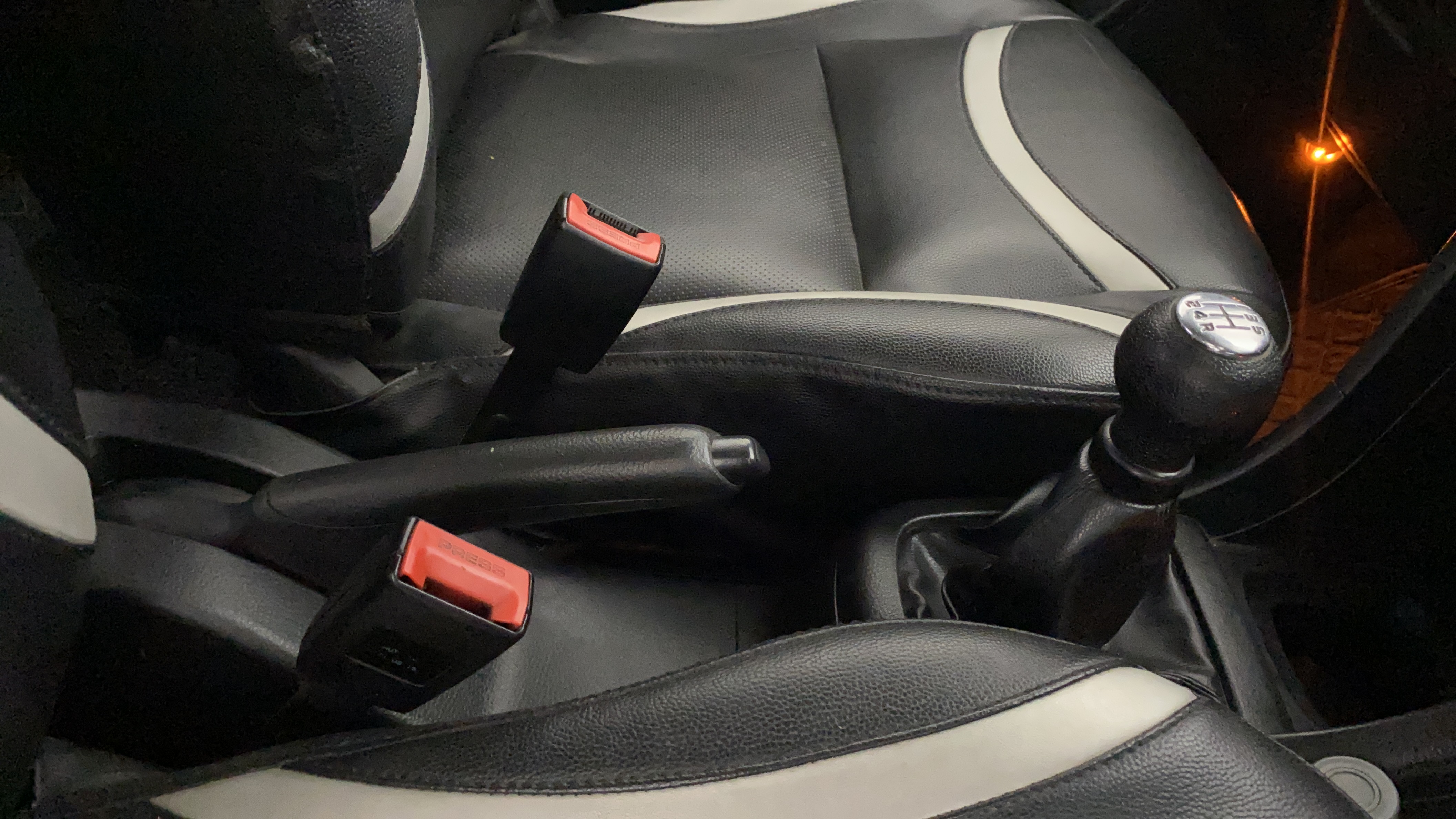 2015 Maruti Swift LXI (O), Petrol, Manual, 38,356 km, Gear Lever