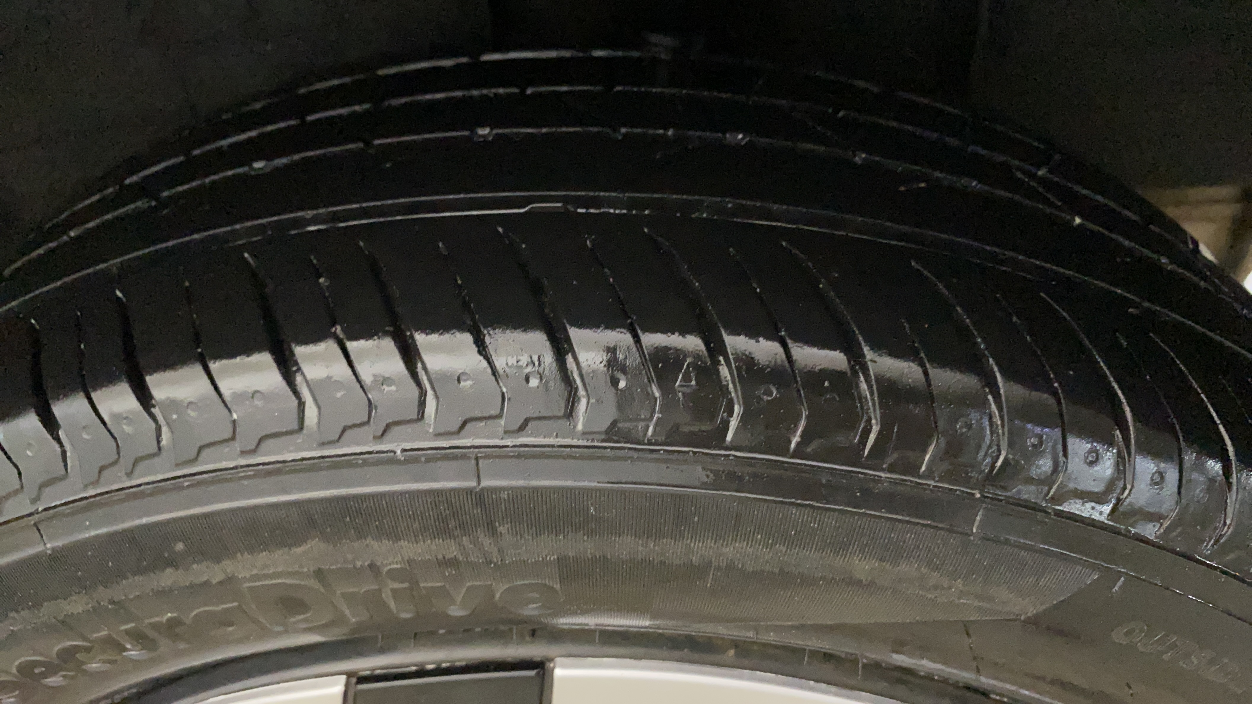 2023 Nissan MAGNITE XL, Petrol, Manual, 38,237 km, Left Rear Tyre Tread