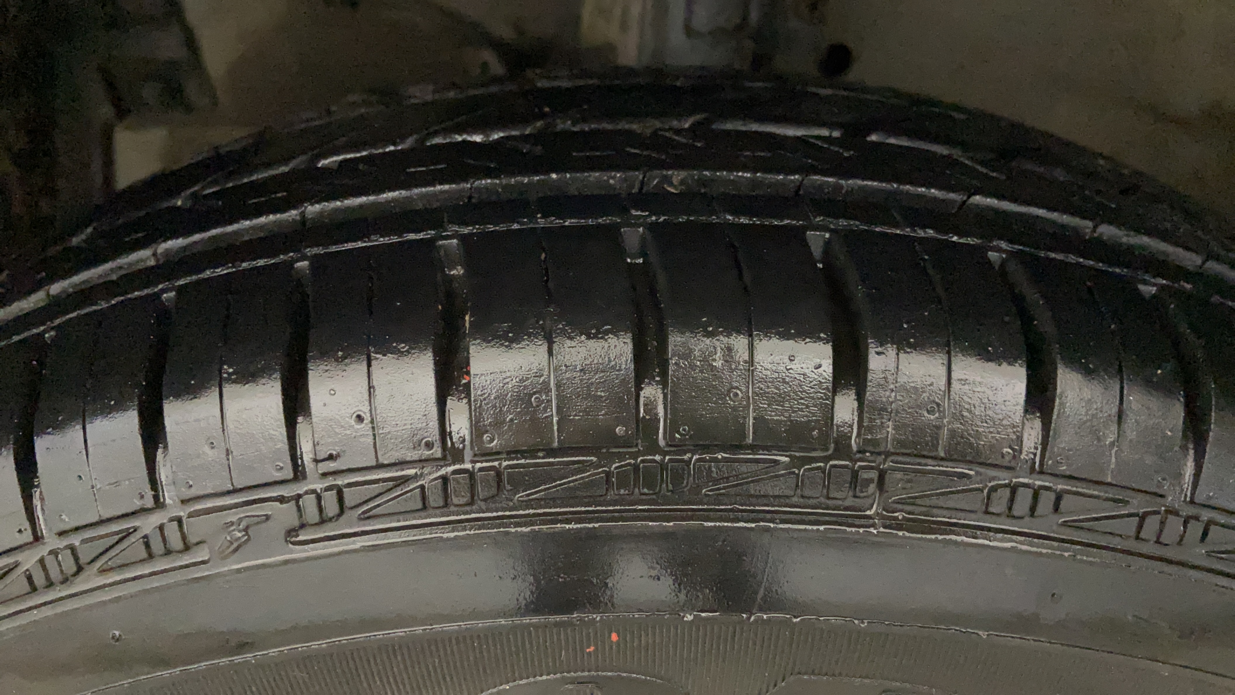 2016 Maruti Swift LXI (O), Petrol, Manual, 54,201 km, Left Front Tyre Tread