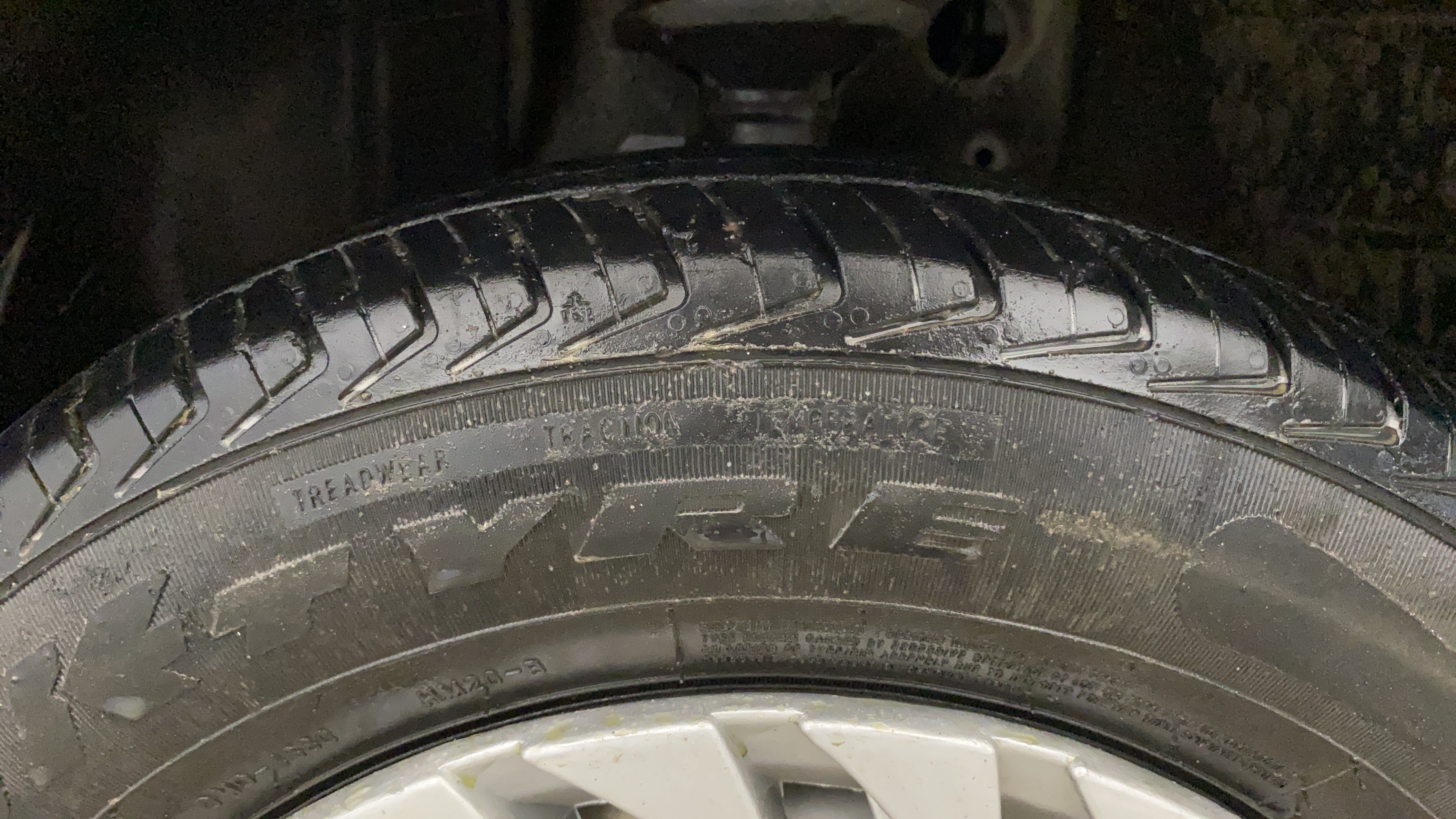 2021 Maruti New Wagon-R LXI CNG 1.0, CNG, Manual, 40,117 km, Left Front Tyre Tread