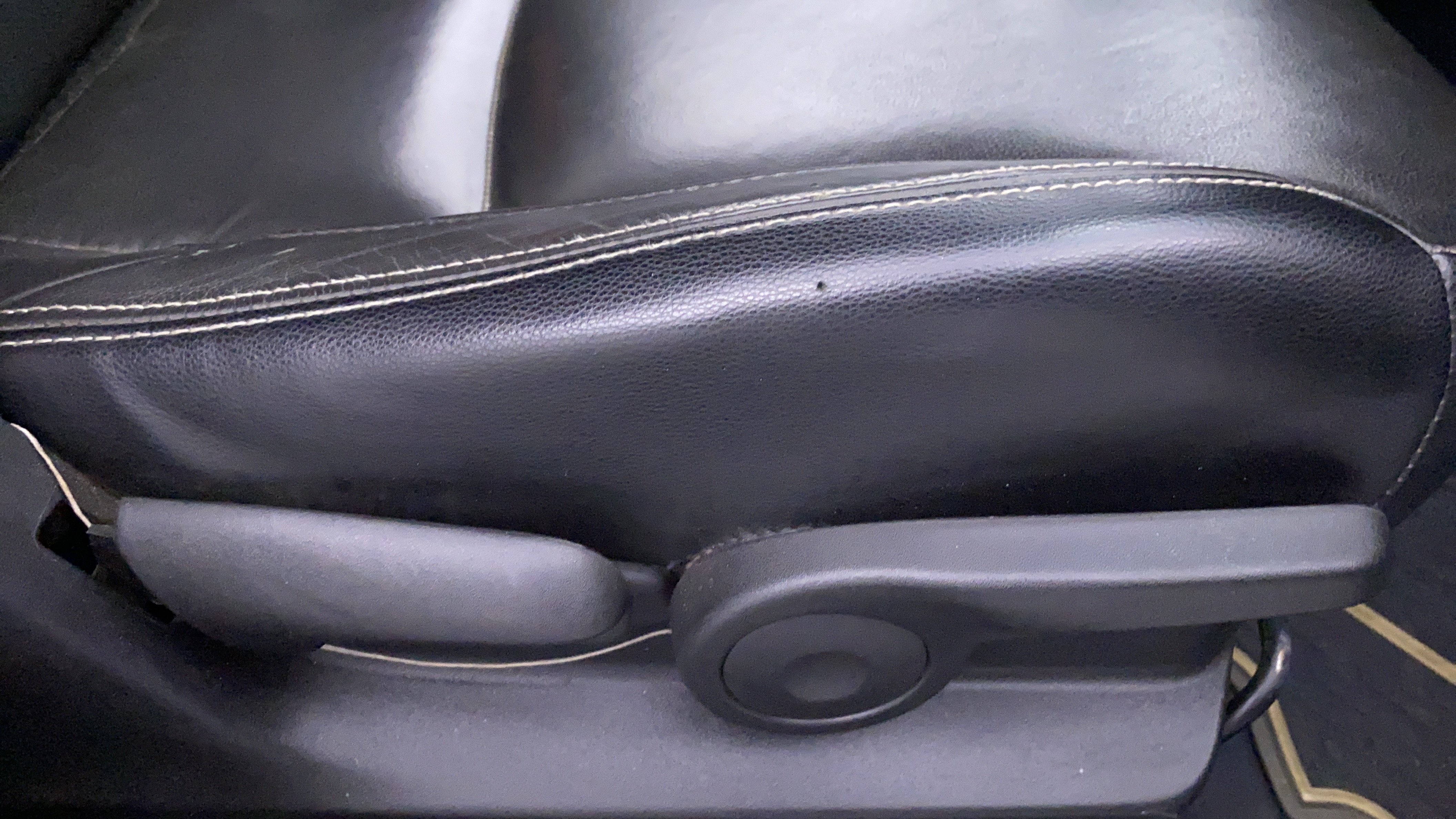 2017 Maruti S Cross ALPHA SHVS, Diesel, Manual, 36,966 km, Driver Side Adjustment Panel