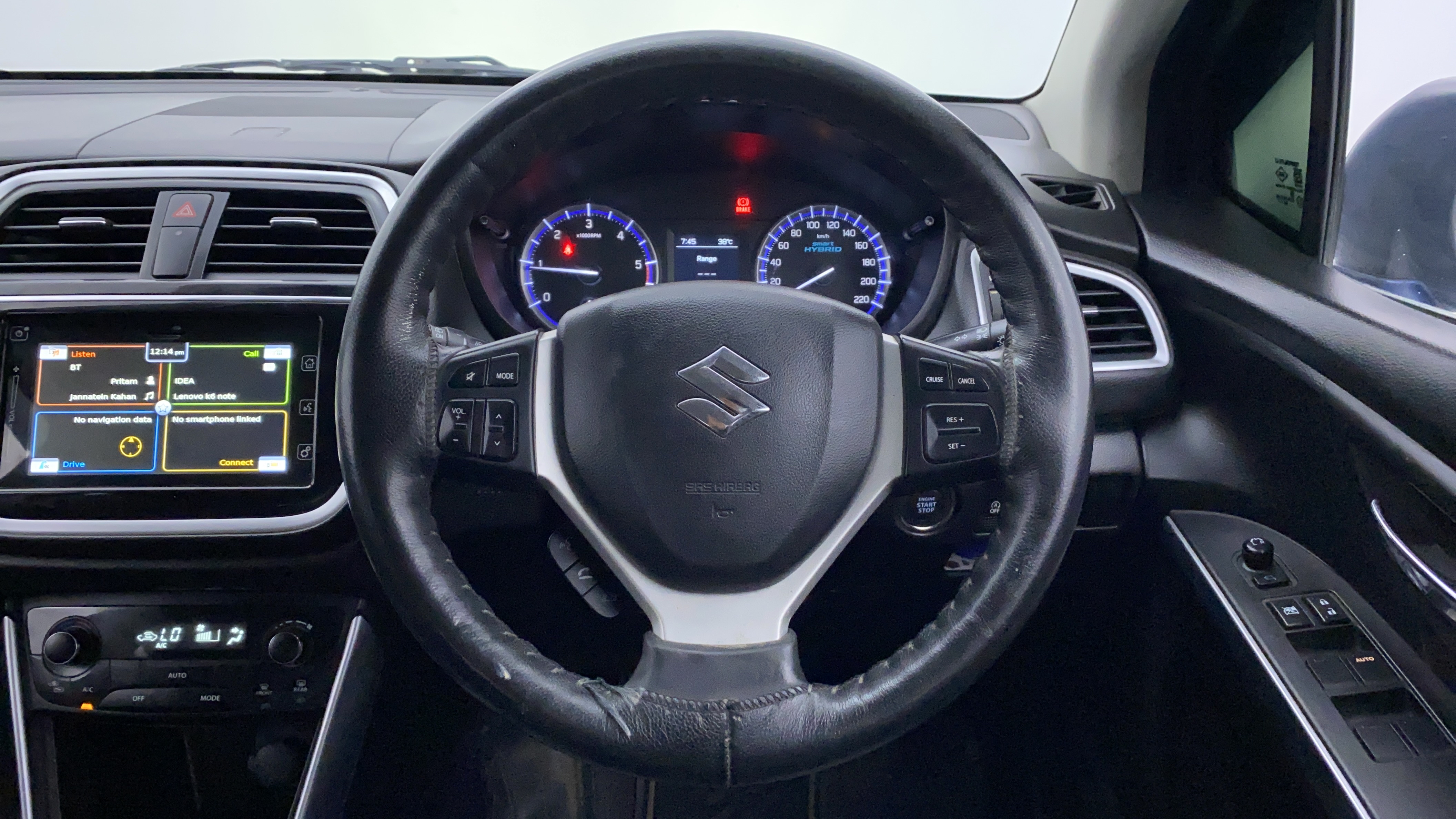 2017 Maruti S Cross ALPHA SHVS, Diesel, Manual, 36,966 km, Steering Wheel Close-up