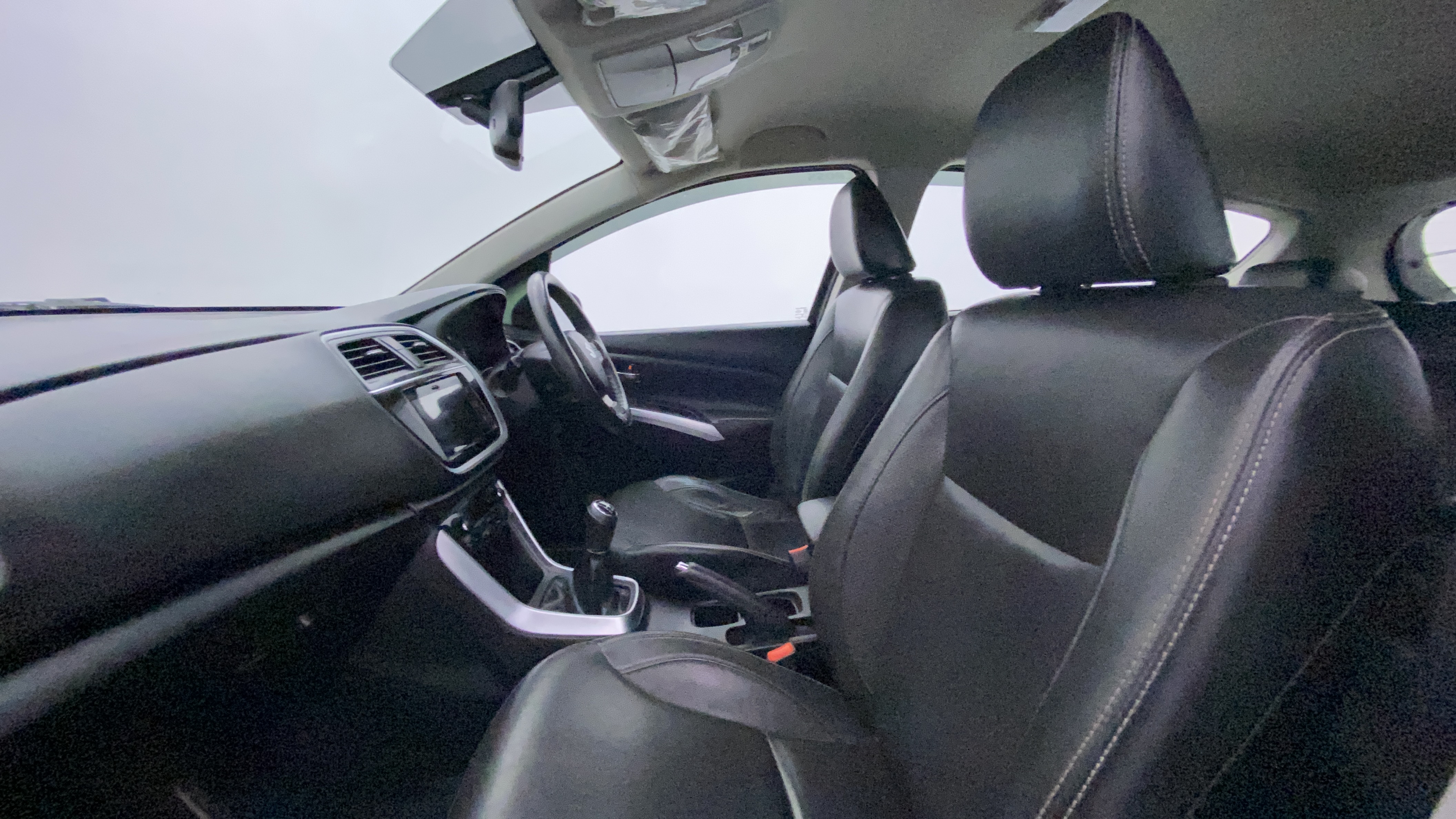 2017 Maruti S Cross ALPHA SHVS, Diesel, Manual, 36,966 km, Right Side Front Door Cabin View