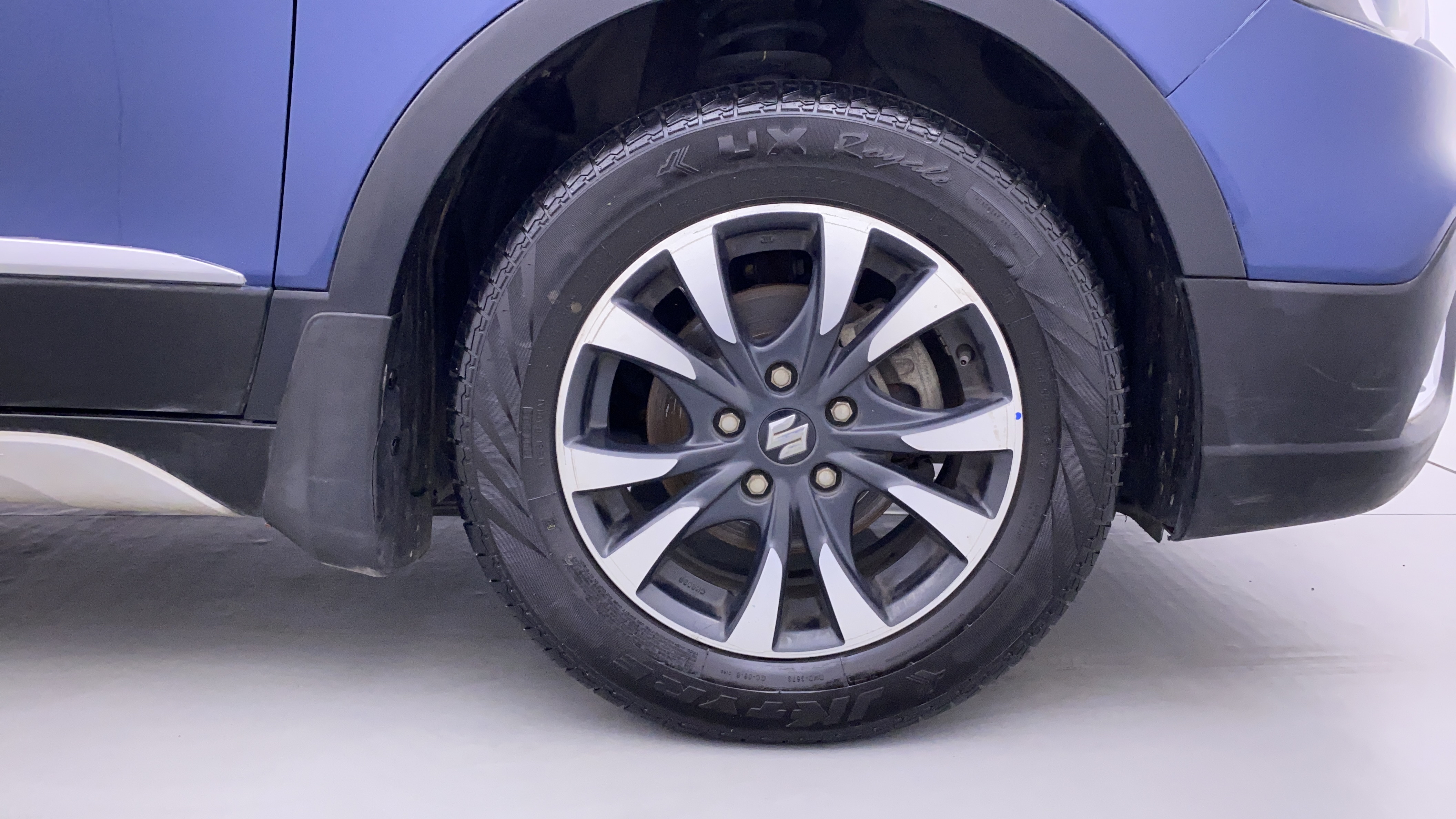 2017 Maruti S Cross ALPHA SHVS, Diesel, Manual, 36,966 km, Right Front Tyre