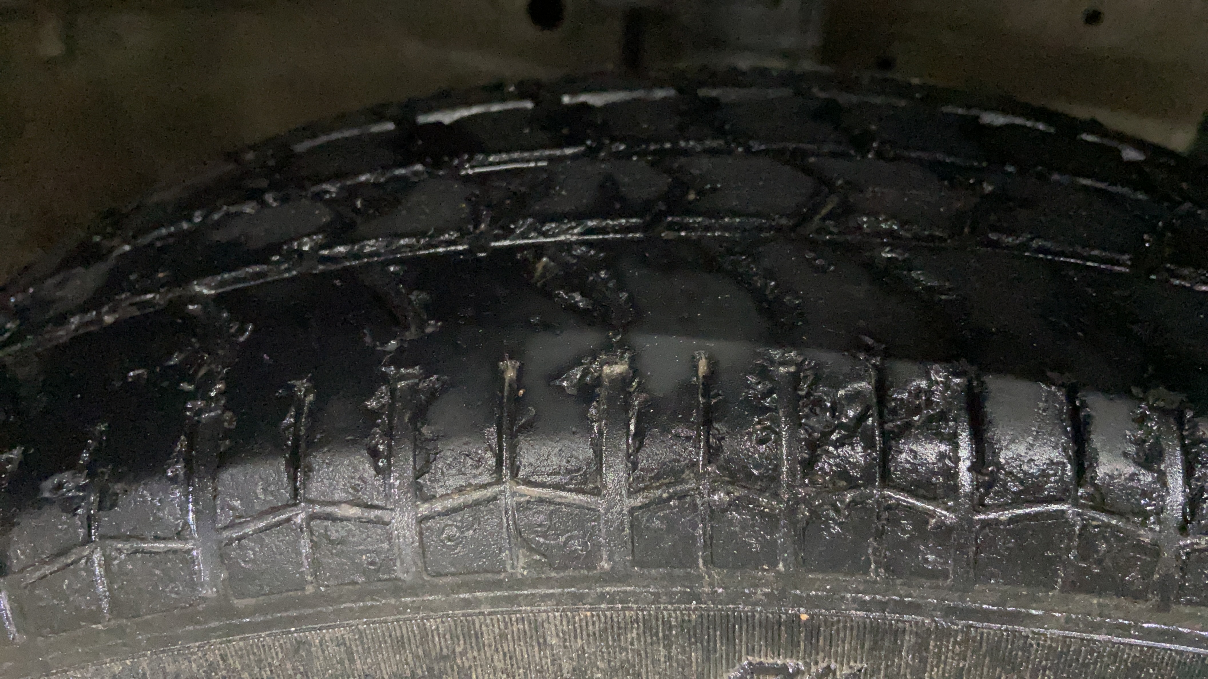 2015 Maruti Swift VXI, Petrol, Manual, 32,808 km, Right Front Tyre Tread