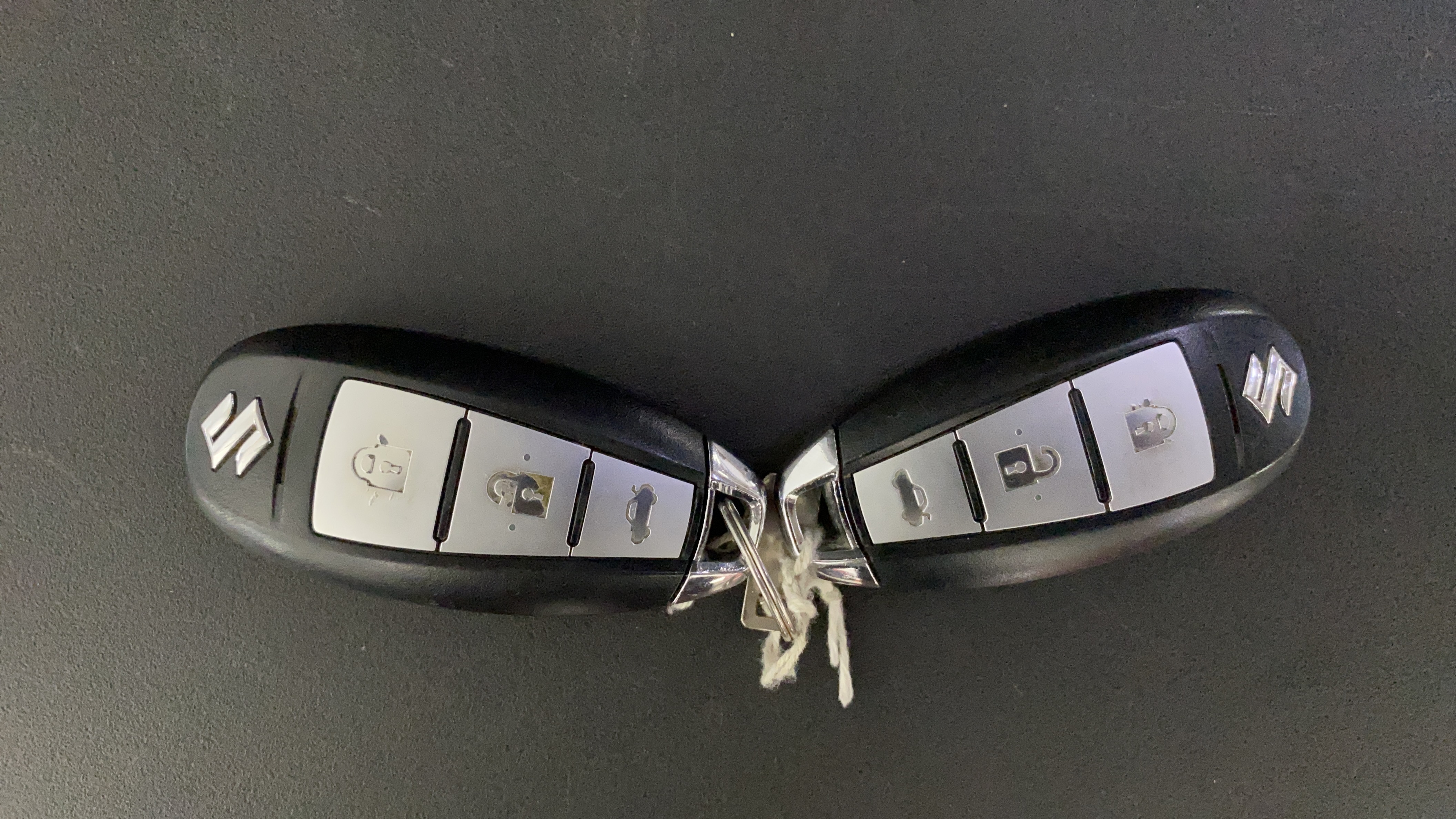 2019 Maruti Ciaz ALPHA 1.5 SHVS PETROL, Petrol, Manual, 48,884 km, Key Close Up
