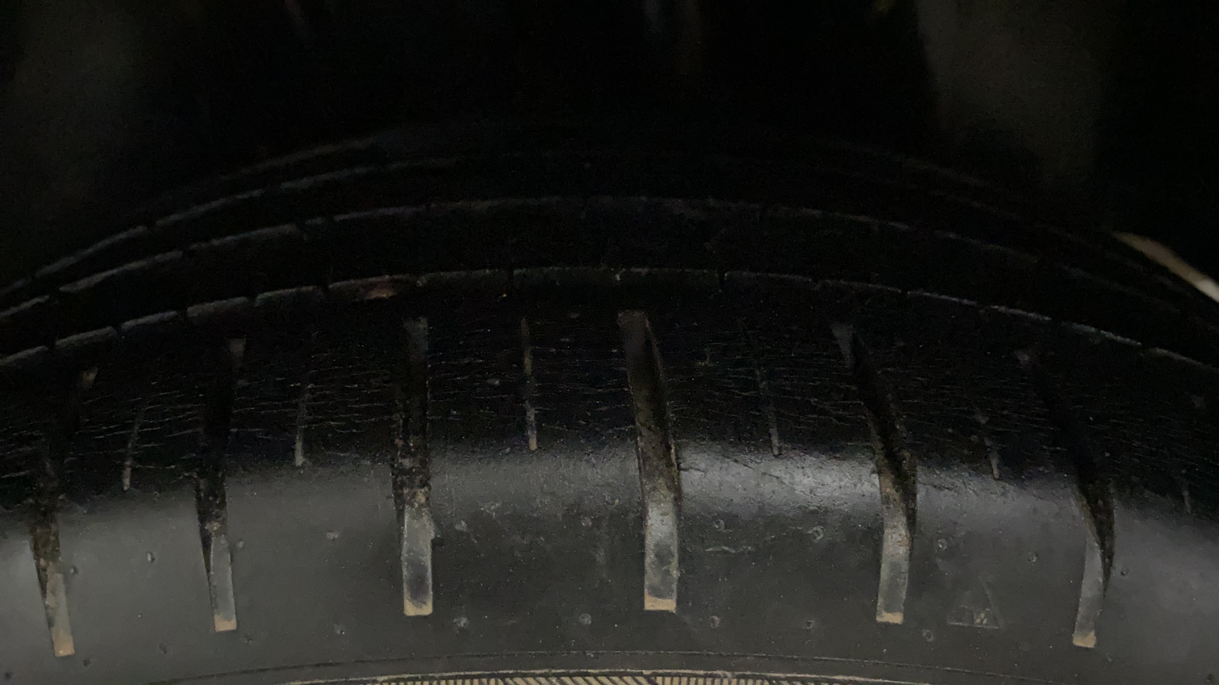 2019 Maruti Ciaz ALPHA 1.5 SHVS PETROL, Petrol, Manual, 48,884 km, Left Rear Tyre Tread