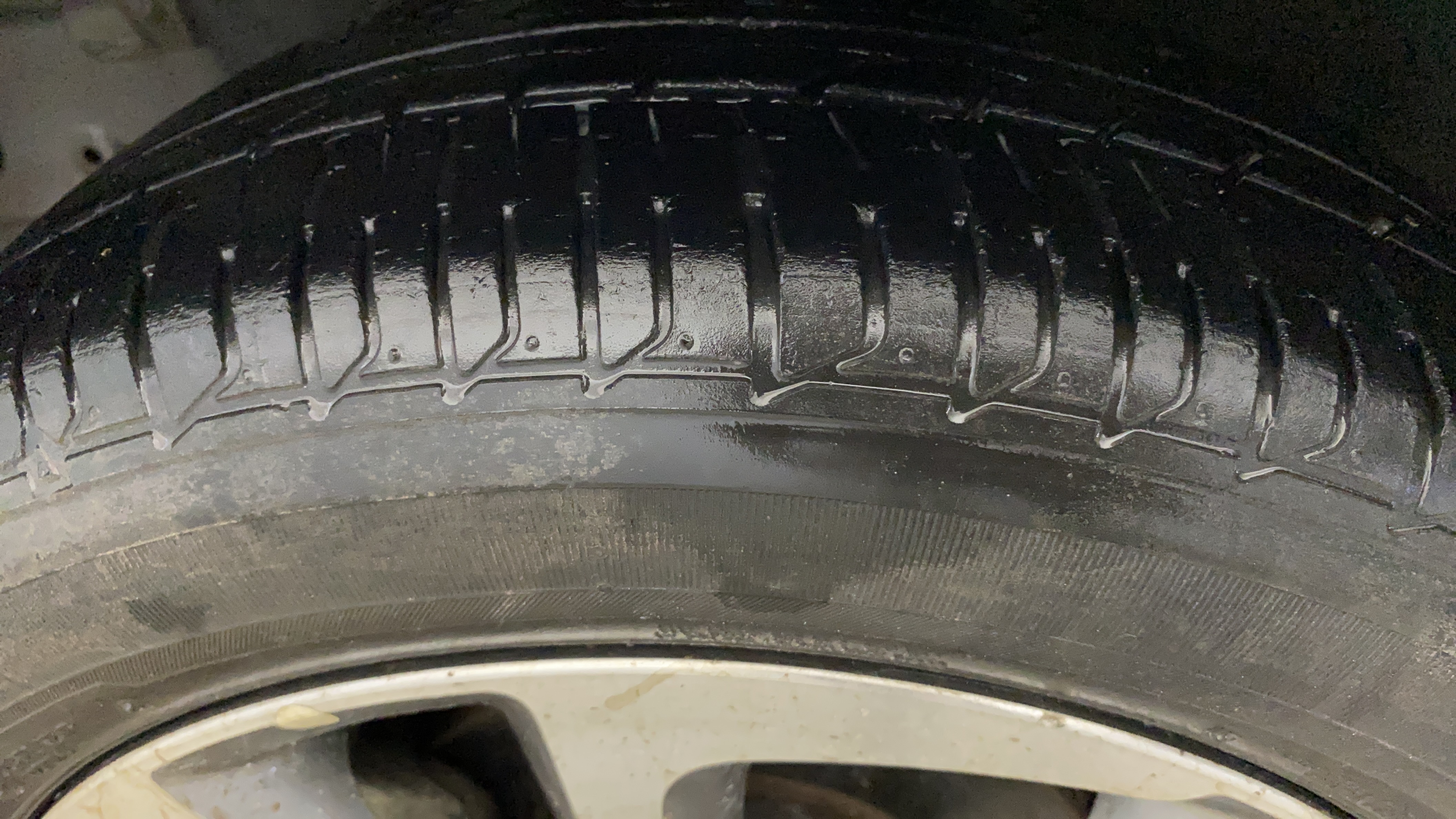 2015 Hyundai Elite i20 ASTA 1.2 (O), Petrol, Manual, 24,246 km, Left Front Tyre Tread