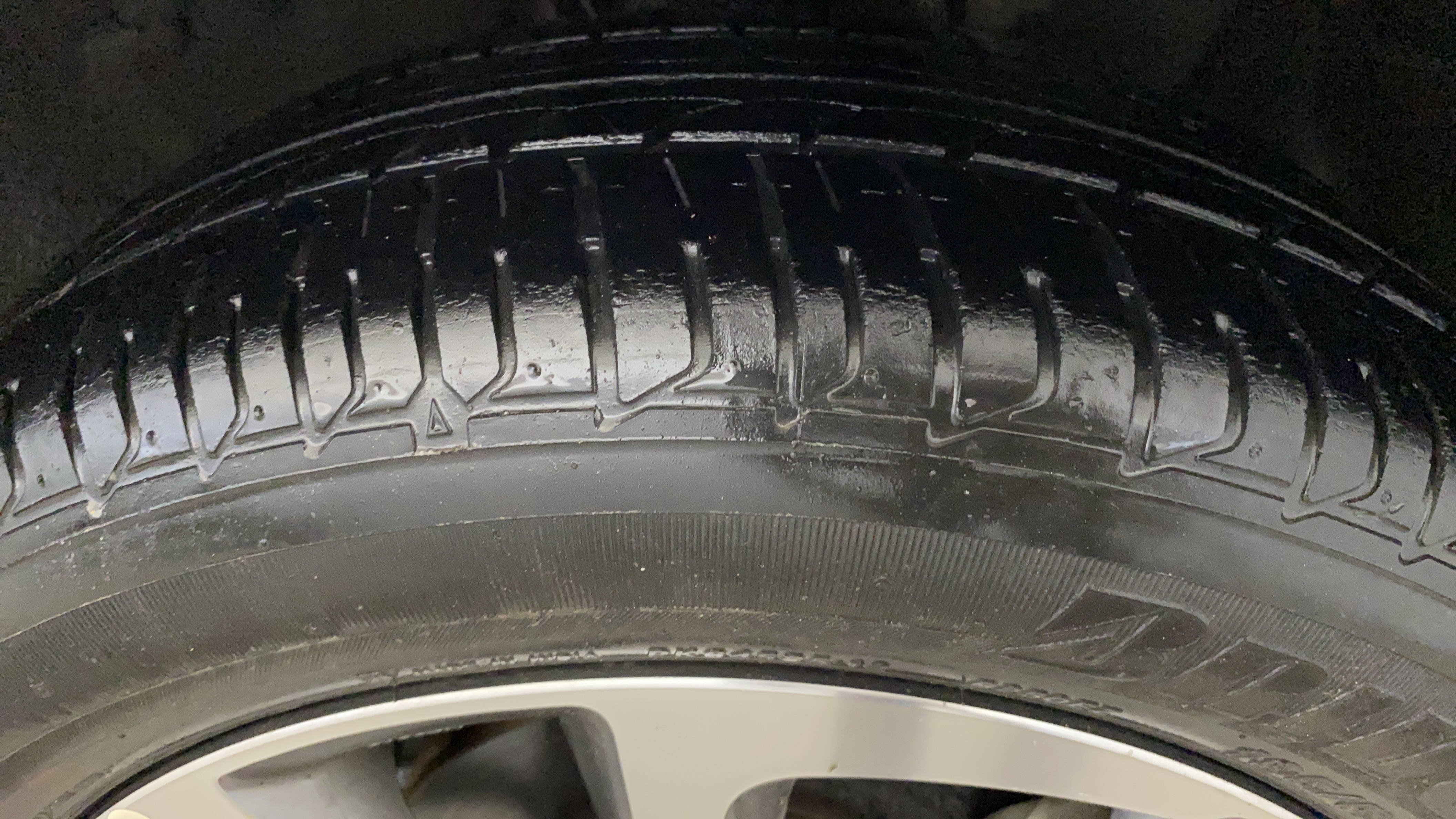 2015 Hyundai Elite i20 ASTA 1.2 (O), Petrol, Manual, 24,246 km, Right Front Tyre Tread