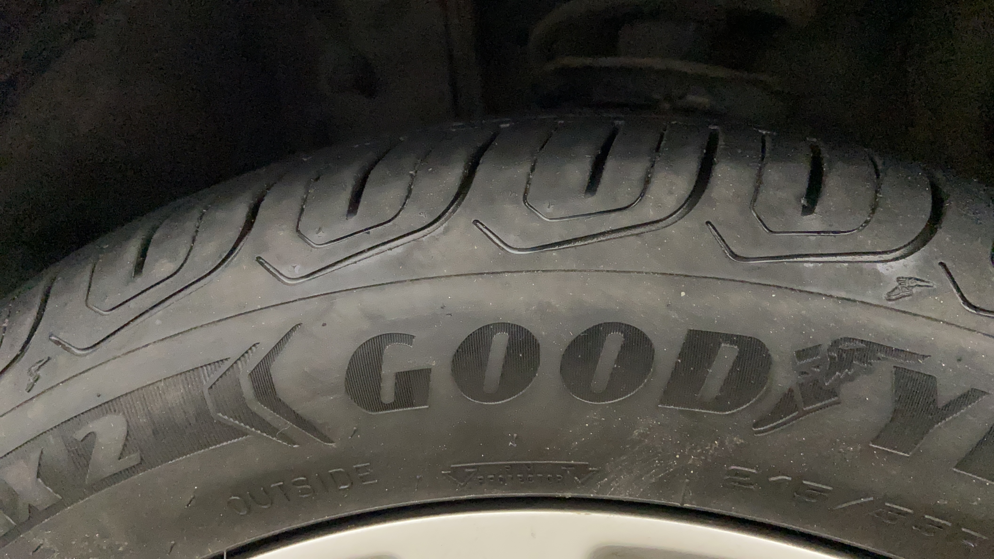 2022 MG ASTOR SMART EX 1.5 MT, Petrol, Manual, 21,506 km, Left Front Tyre Tread