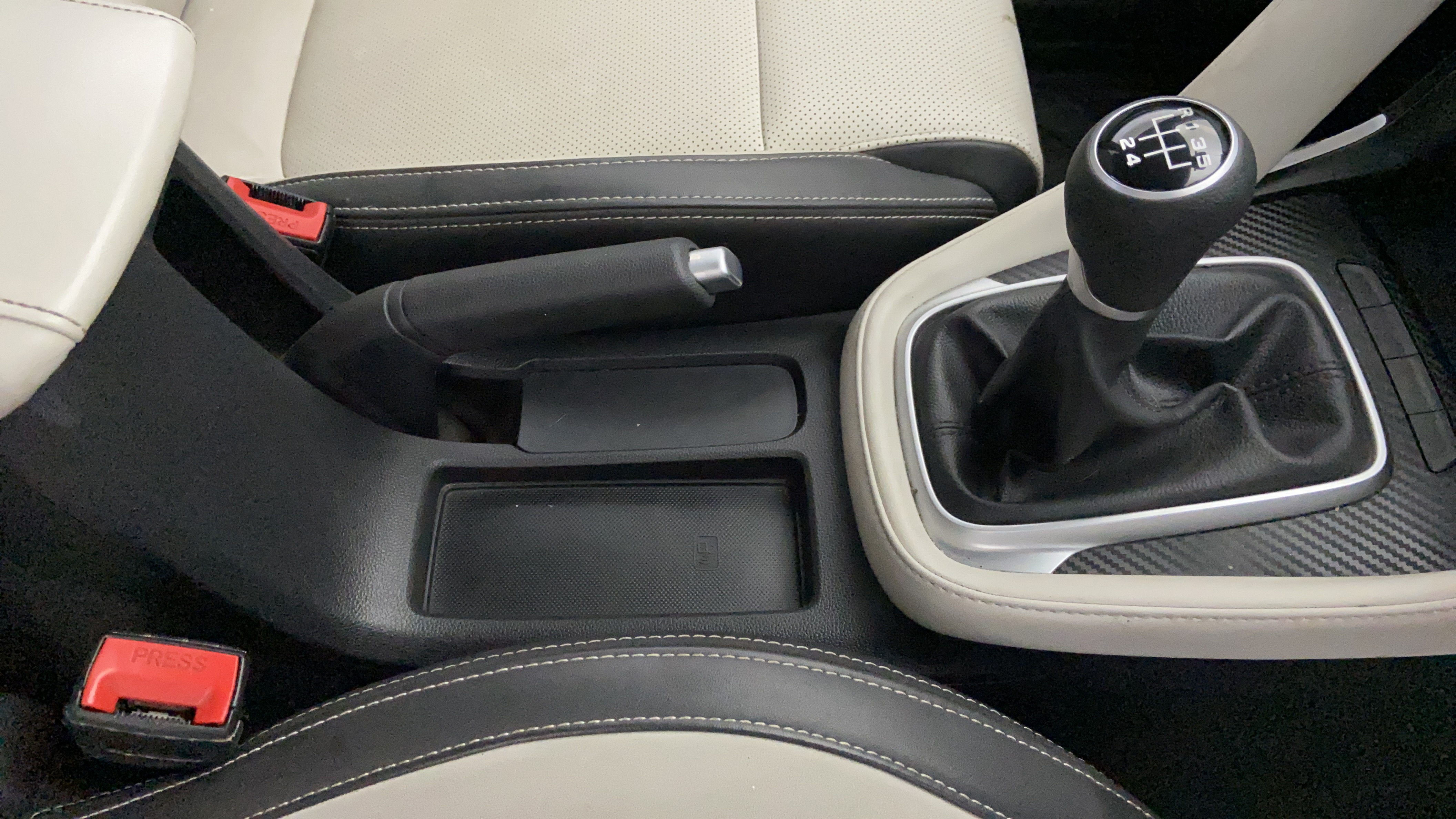 2022 MG ASTOR SMART EX 1.5 MT, Petrol, Manual, 21,506 km, Gear Lever